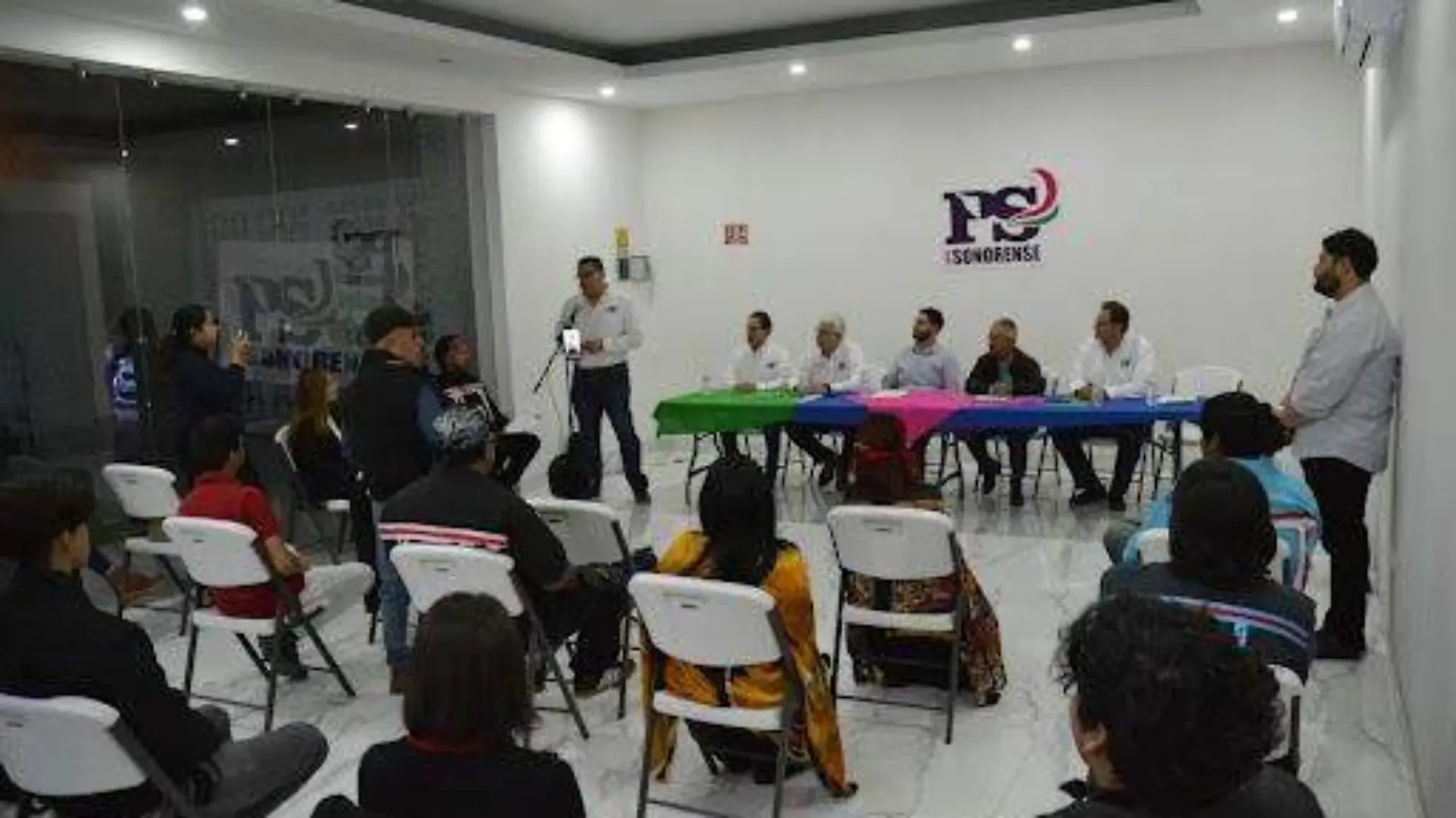 Los perfiles que se postulen a las candidaturas de alcaldías y diputaciones locales por este partido, tendrán que ser personas preparadas con vocación de servicio y valientes